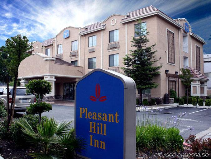 Pleasant Hill Inn Exterior photo