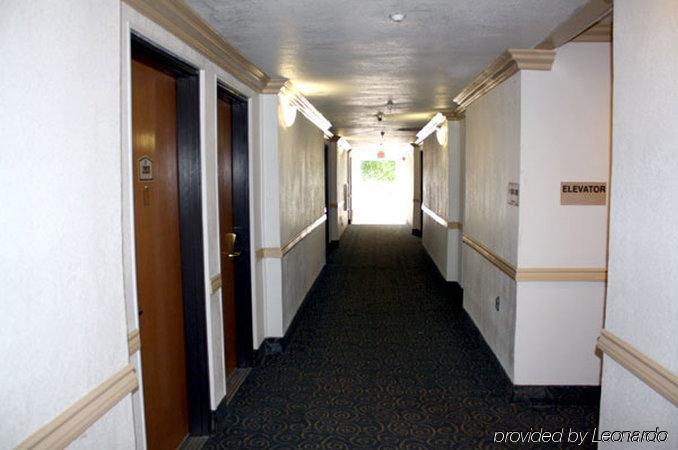 Pleasant Hill Inn Interior photo