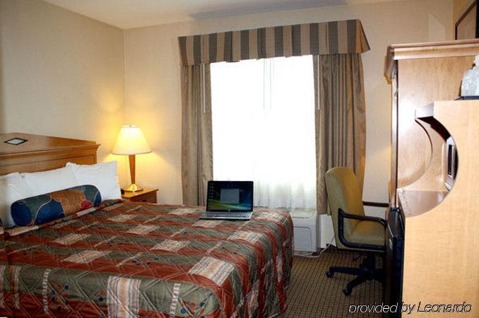 Pleasant Hill Inn Room photo